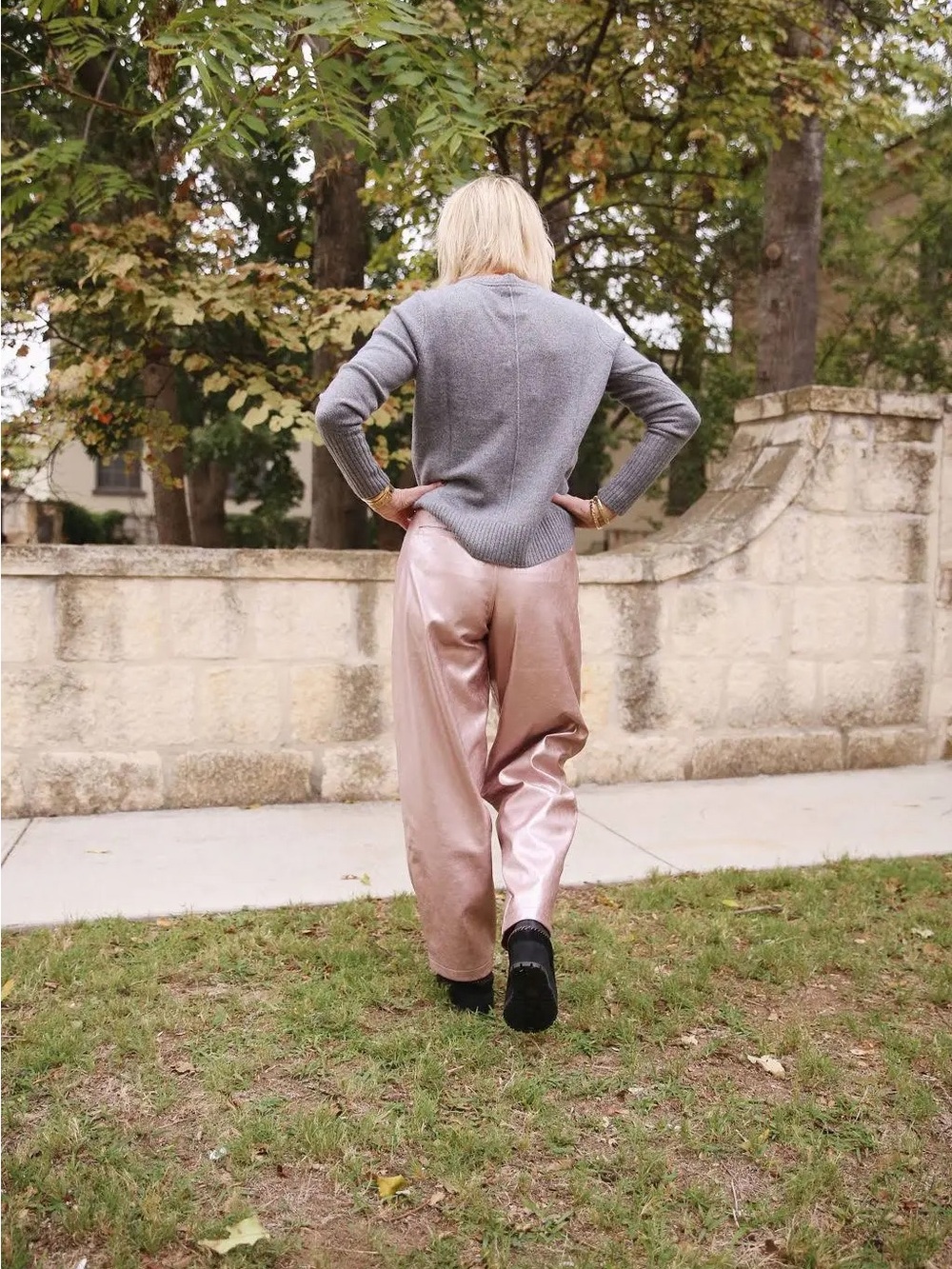 MOTHER PLEATED STARLET SNEAK PANTS IN PINKY SWEAR - Picture 11 of 11
